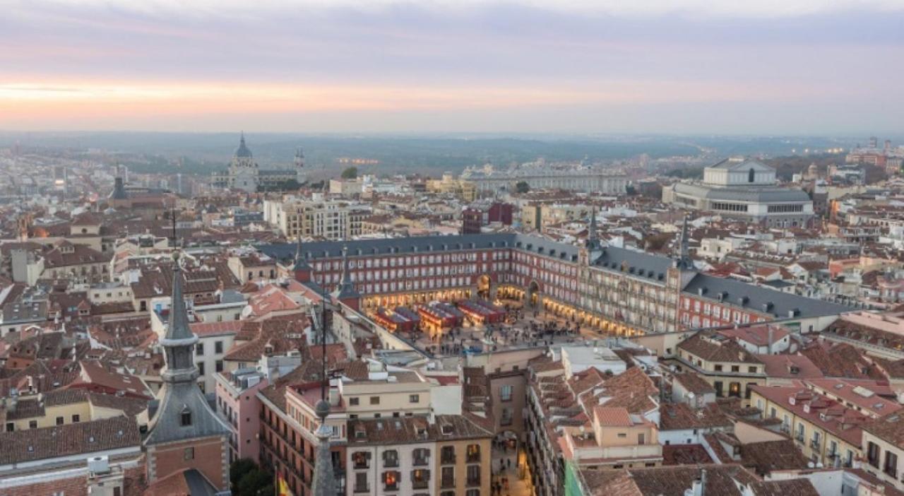 Apartamento Plaza Mayor Attic En Madrid Eksteriør bilde