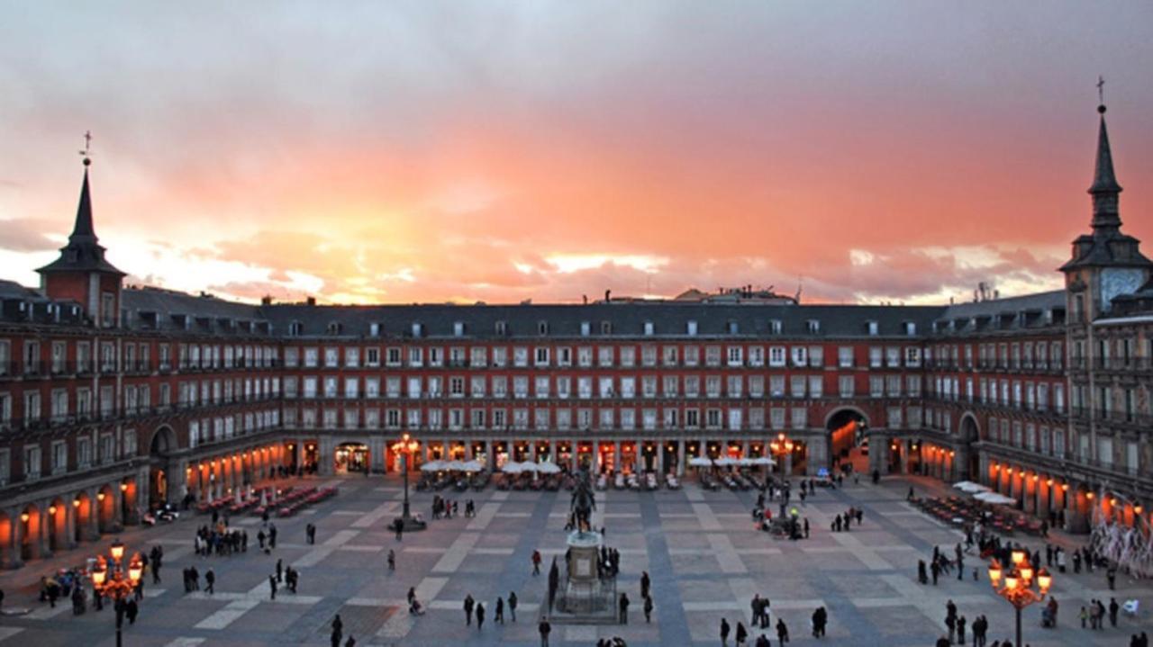 Apartamento Plaza Mayor Attic En Madrid Eksteriør bilde